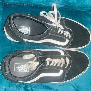 Vans Men's Black and White Sneakers